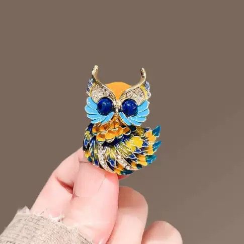BR04D Royal Wise Owl Brooch ( 1 PC ) Anti Resistant