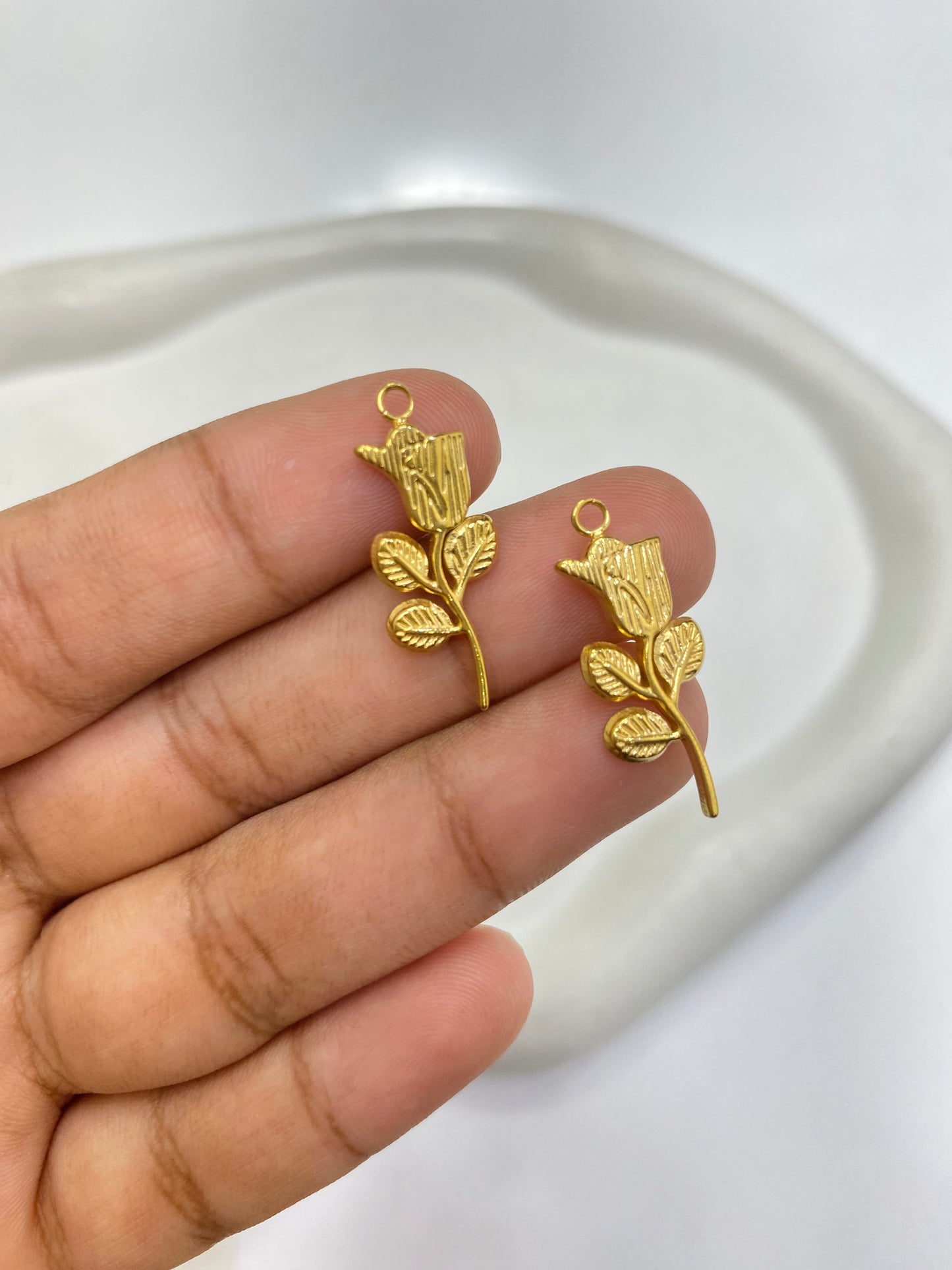 SS 2452 - Rose flower 18k gold plated Stainless steel ( 1 pc ) Anti tarnish