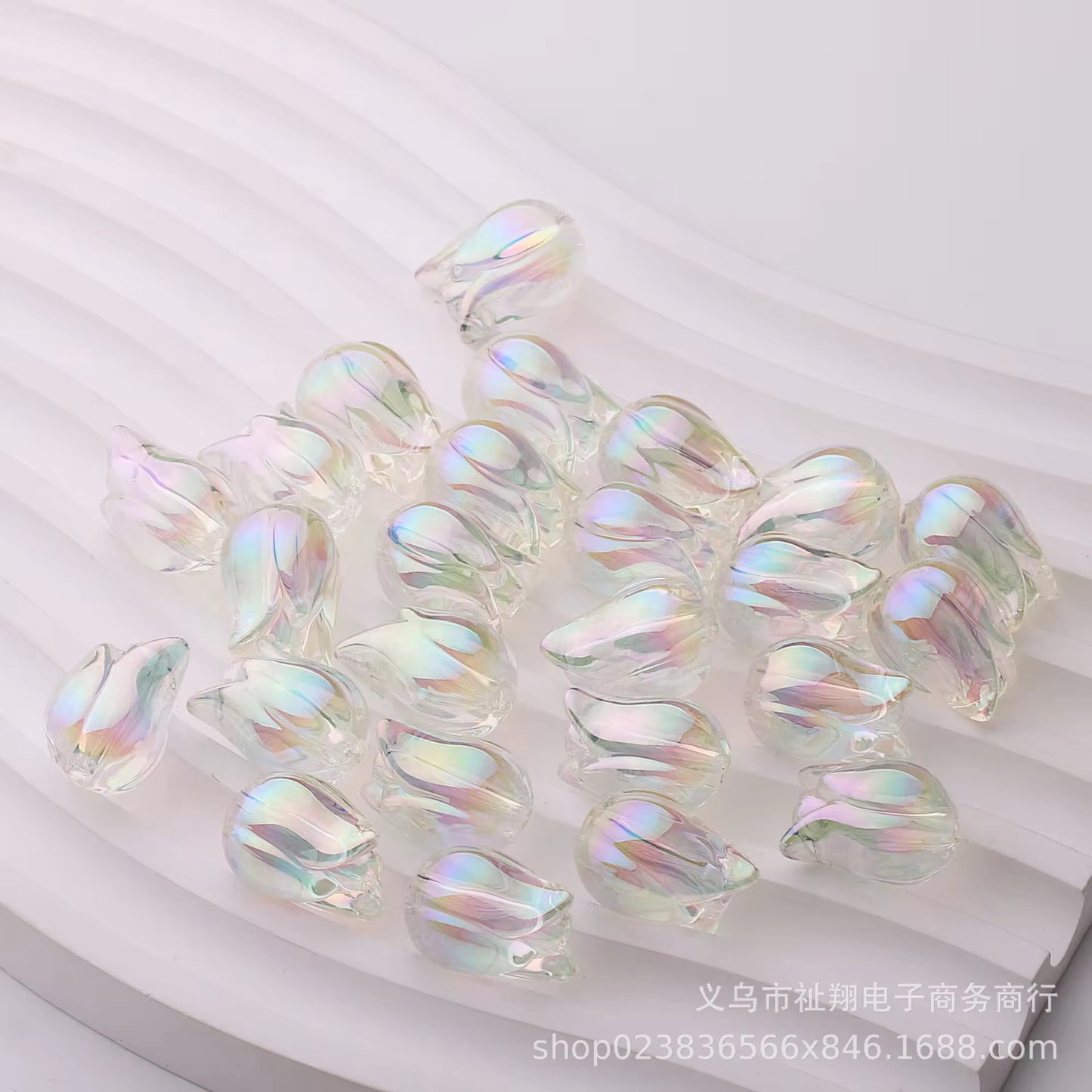 BBB 074 (e) Holographic Tulip transparent luminous Acrylic bead ( 1 pc )