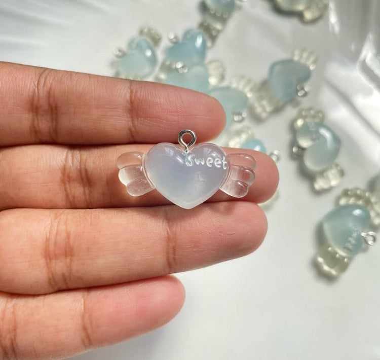 BBB 198 (A) heart resin charm (1PC)