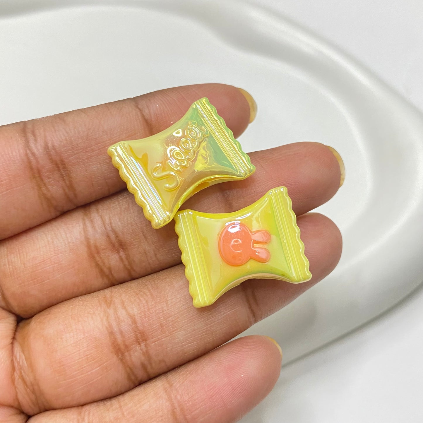 BBB 180 (C) yellow candy iridescent Acrylic bead (1PC)