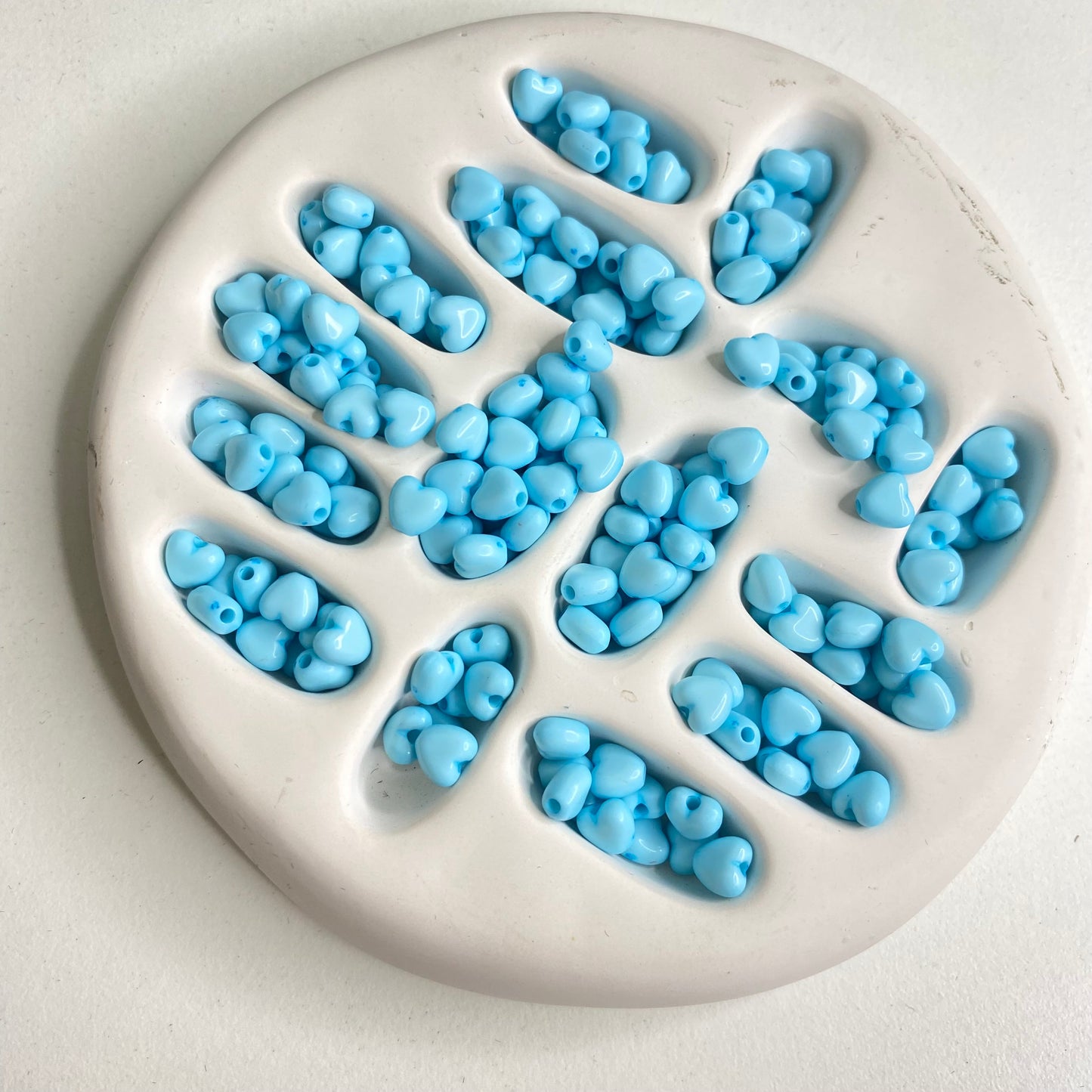 BBB 286 (g) Blue Tiny Heart Shiny Bead ( 1 pc ) UV Plated Acrylic ( 6 mm )