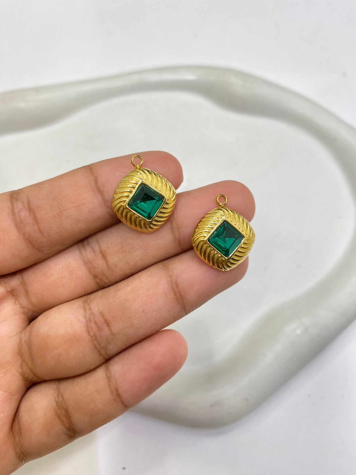 SS 2442 - Rectangle Zircon charm 18k gold  plated Stainless steel ( 1 pc ) Anti tarnish