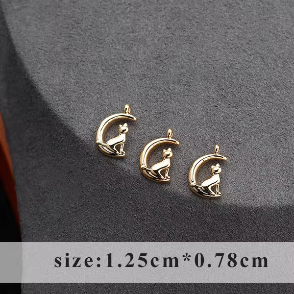 CZ 2369 Cute cat charm 18k gold plated ( 1 pc ) - anti tarnish