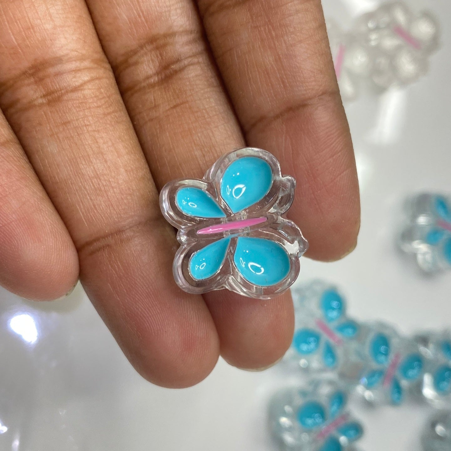 BBB 189 (A) Blue butterfly bead (1pc)