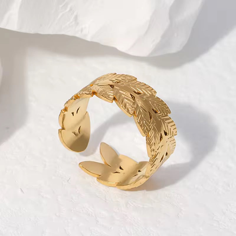 SS 194 Leaf ring adjustable- 18k gold plated stainless steel - Anti tarnish - Wholesale