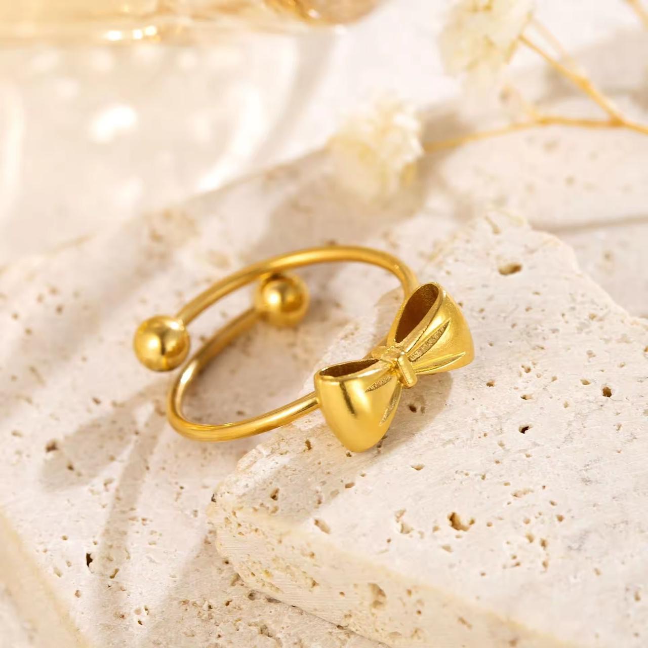 SJ 713 Bow Modern Ring Adjustable - 18k Gold PVD plated stainless steel - Anti tarnish