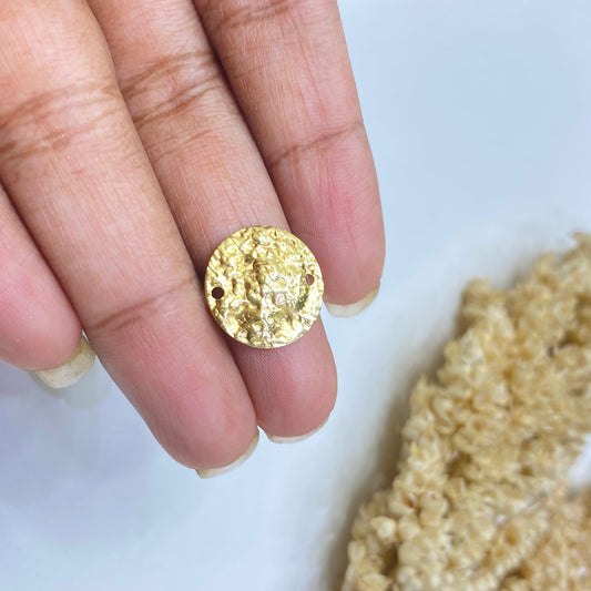 BC01Y Hammered Round connector (1pc) raw brass