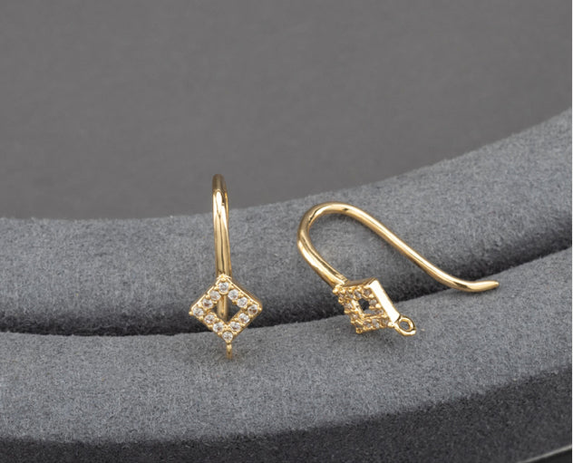 SS 549 Zircon crystal gold plated stud ( 2 pc ) Anti tarnish