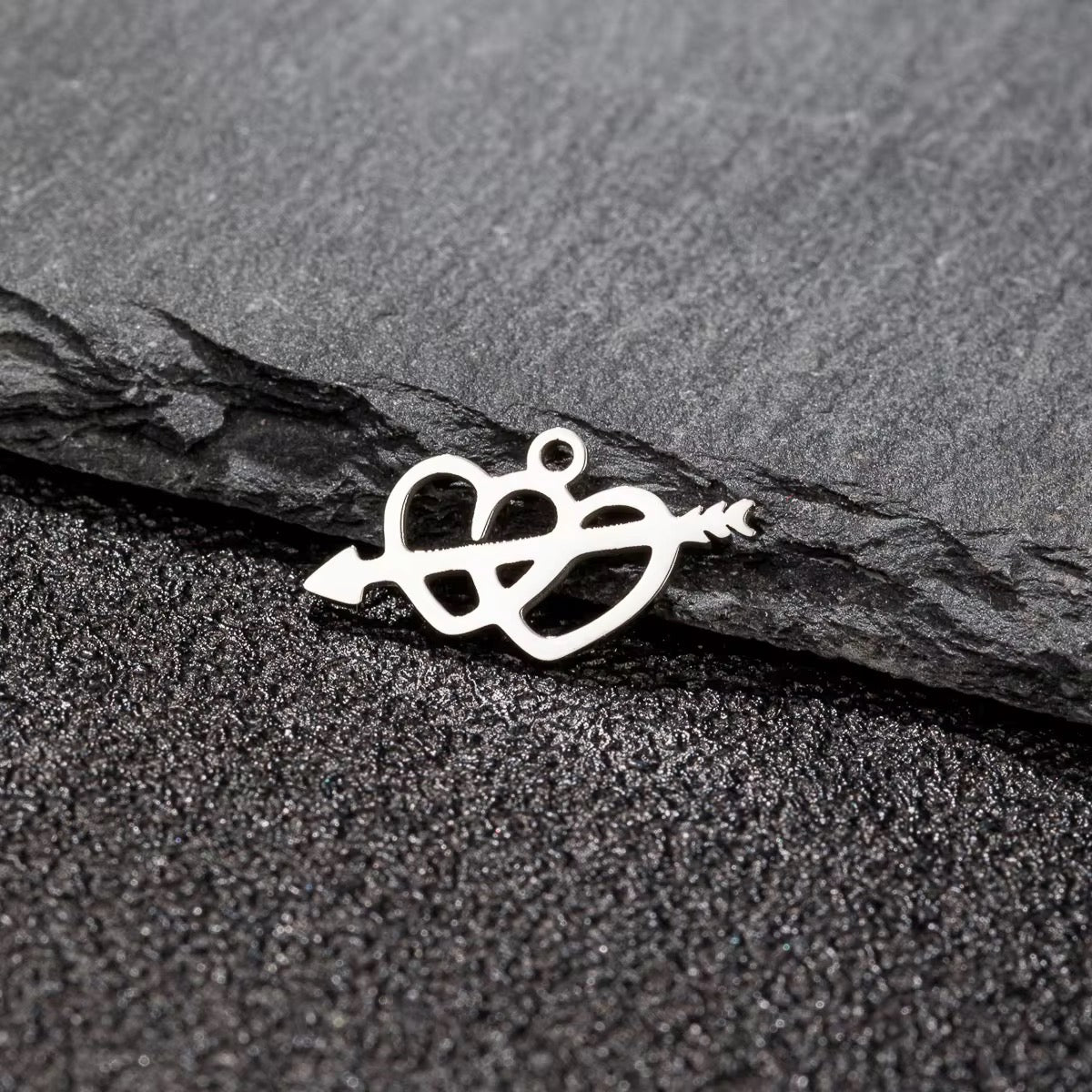 SC13J Heart Dainty Charm 18k gold PVD 316 Stainless steel ( 1 pc ) Anti tarnish ( 19*7 mm )