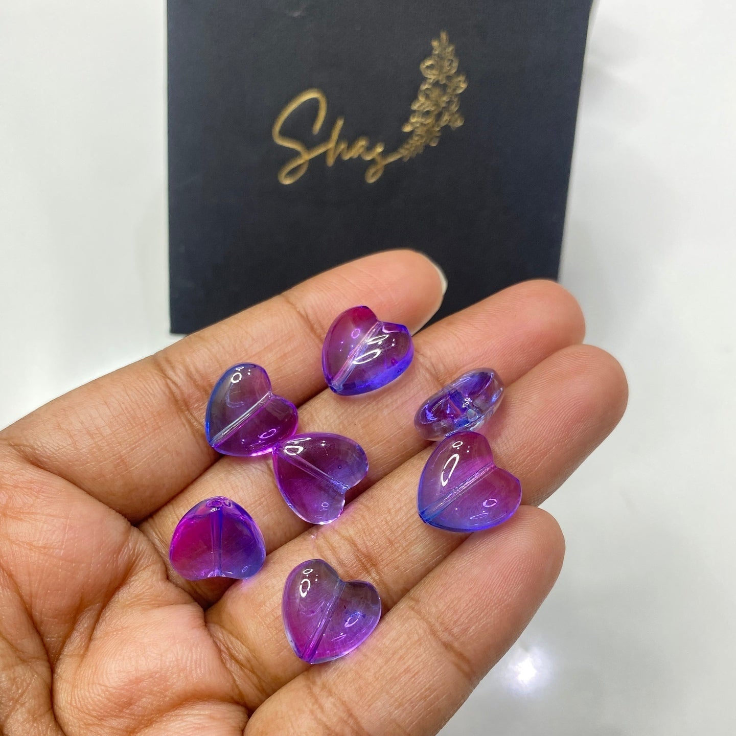 GB 600 purplish blue heart glass bead ( 1 pc )