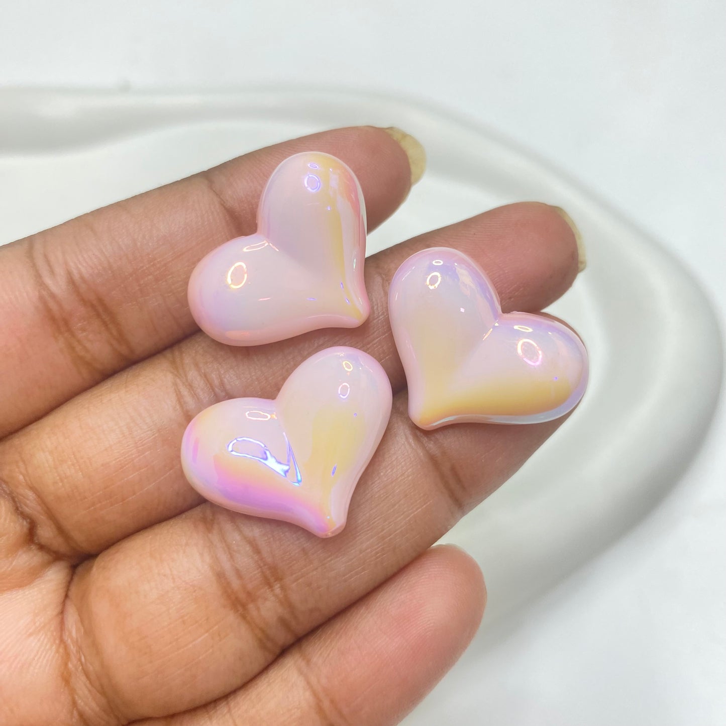 BBB 141 (D) pink shiny irrediscent heart Acrylic bead (1PC)