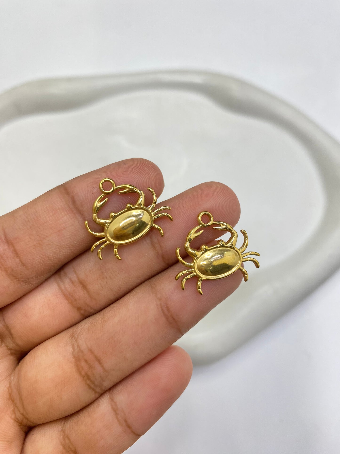 SS 2448 - Crab Charm 18k gold  plated Stainless steel  ( 1 pc ) Anti tarnish