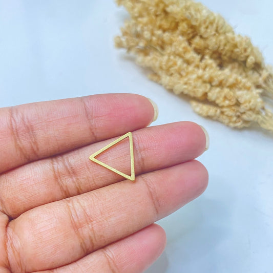 BC02V Hollow Triangle ( 1 pc ) raw brass