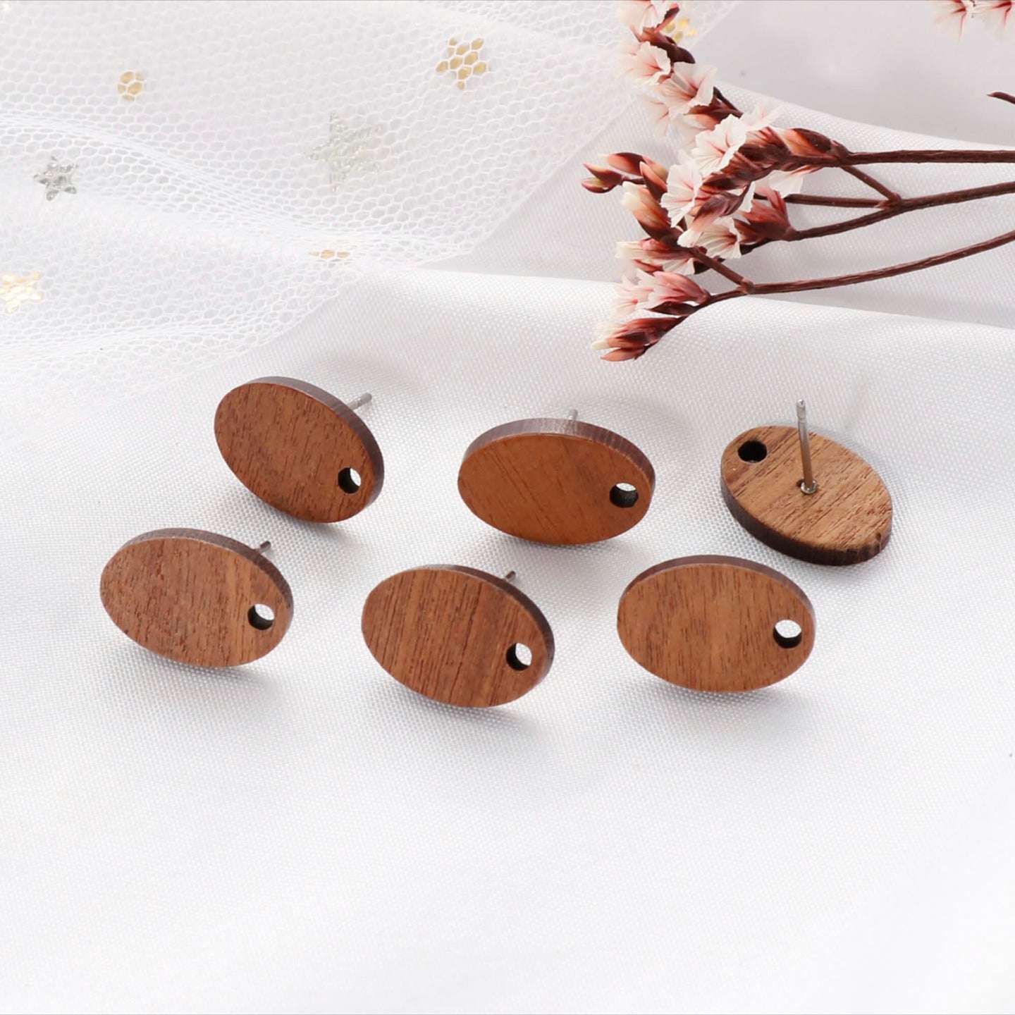 SS 806 oval wood stud