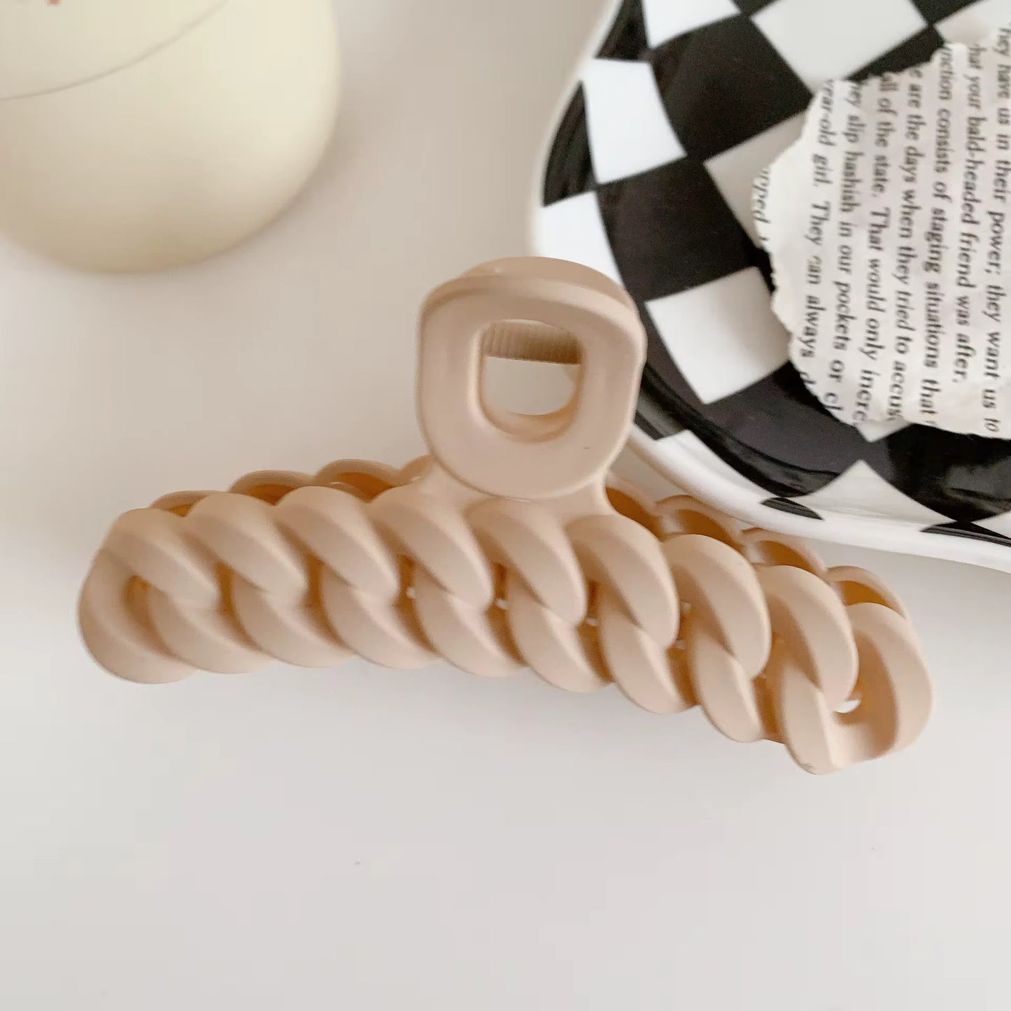 HA 19 (e) Light Brown Big Hair Claw Clip ( 1 pc )