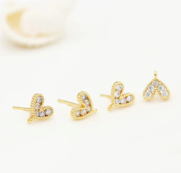 CZ 573 zircon heart gold plated stud ( 2 pc ) Anti tarnish