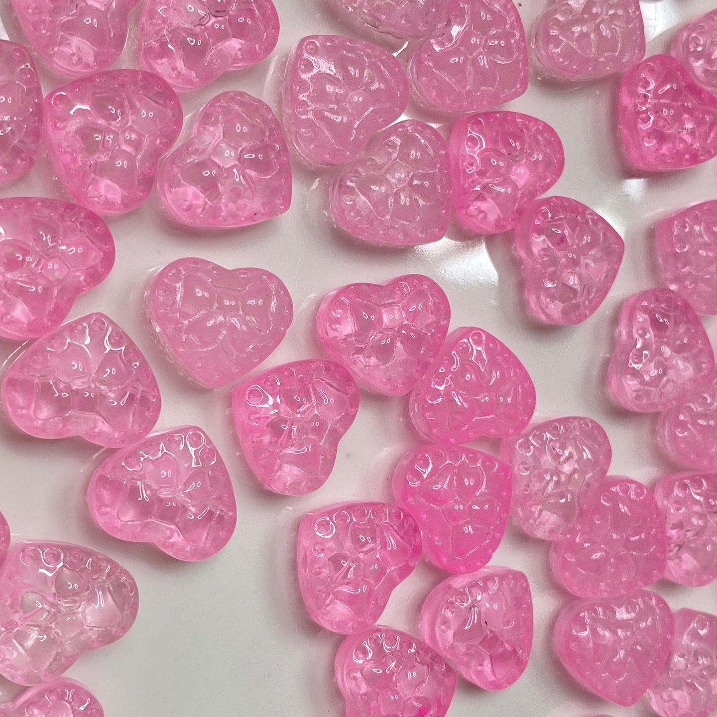 GB 627 pink heart blow engraved glass bead ( 1 pc )