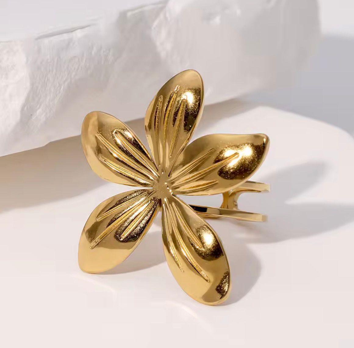 RSJ29C Chucky floral ring - 18K Gold PVD plated