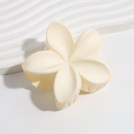 HA 04 (j) Off White Mini Hawaii Floral Hair Claw Clip ( 1 pc )