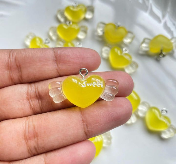 R866 Yellow heart resin charm