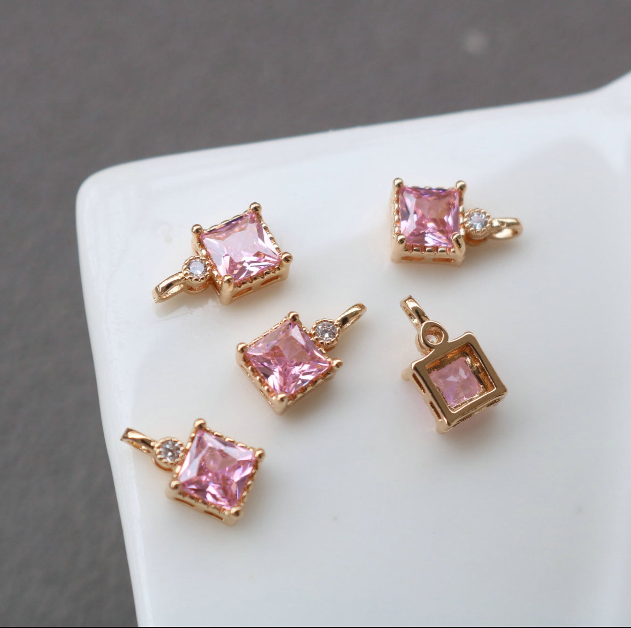 SS 879 Pink square zircon pendant ( 1 pc ) Anti tarnish
