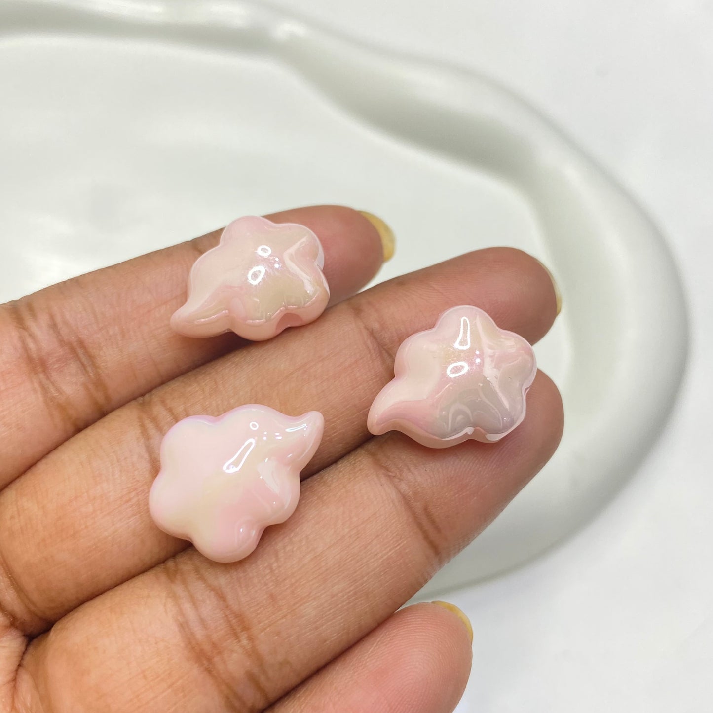 BBB 177 (B) light pink iridescent cloud Acrylic bead (1PC)