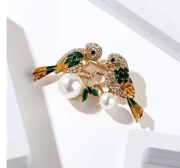 BR 91 Magpie Zircon Brooch ( 1 PC ) Anti Resistant