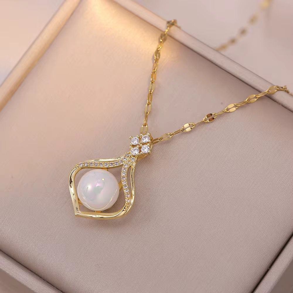 SJ 832 Zircon Teardrop Lip chain Necklace - 18k Gold PVD plated stainless steel - Anti tarnish