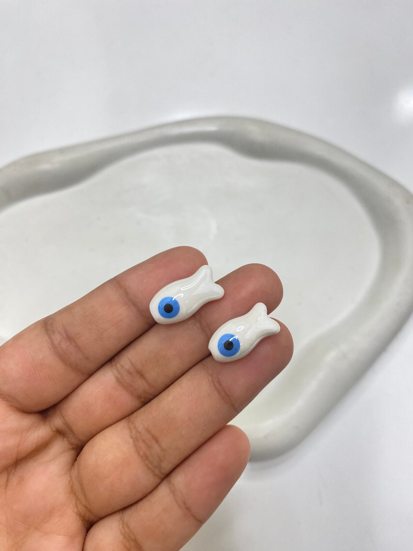 BBB 052 Fish porcelain ceramic bead ( 1 pc )