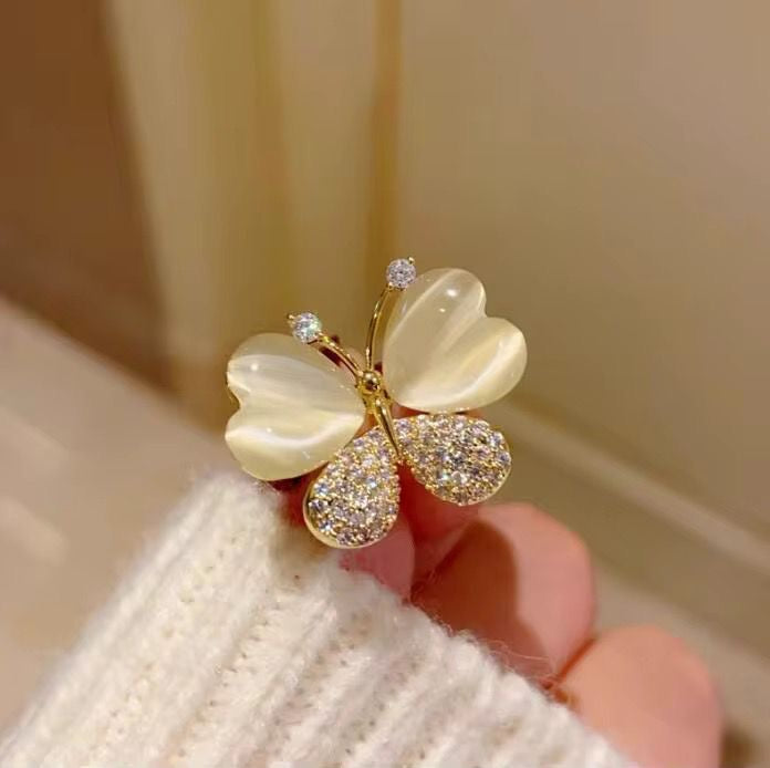 BR 59 Elegance Butterfly Zircon Brooch ( 1 PC ) Anti Resistant