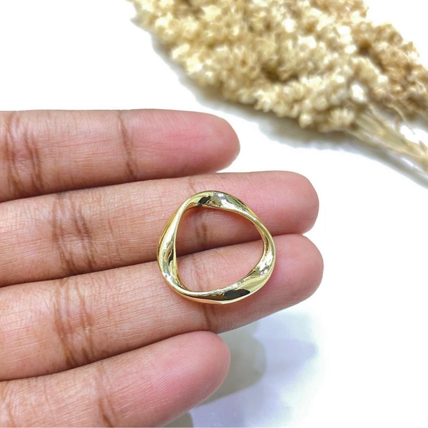 GP654 gold plated round bezel
