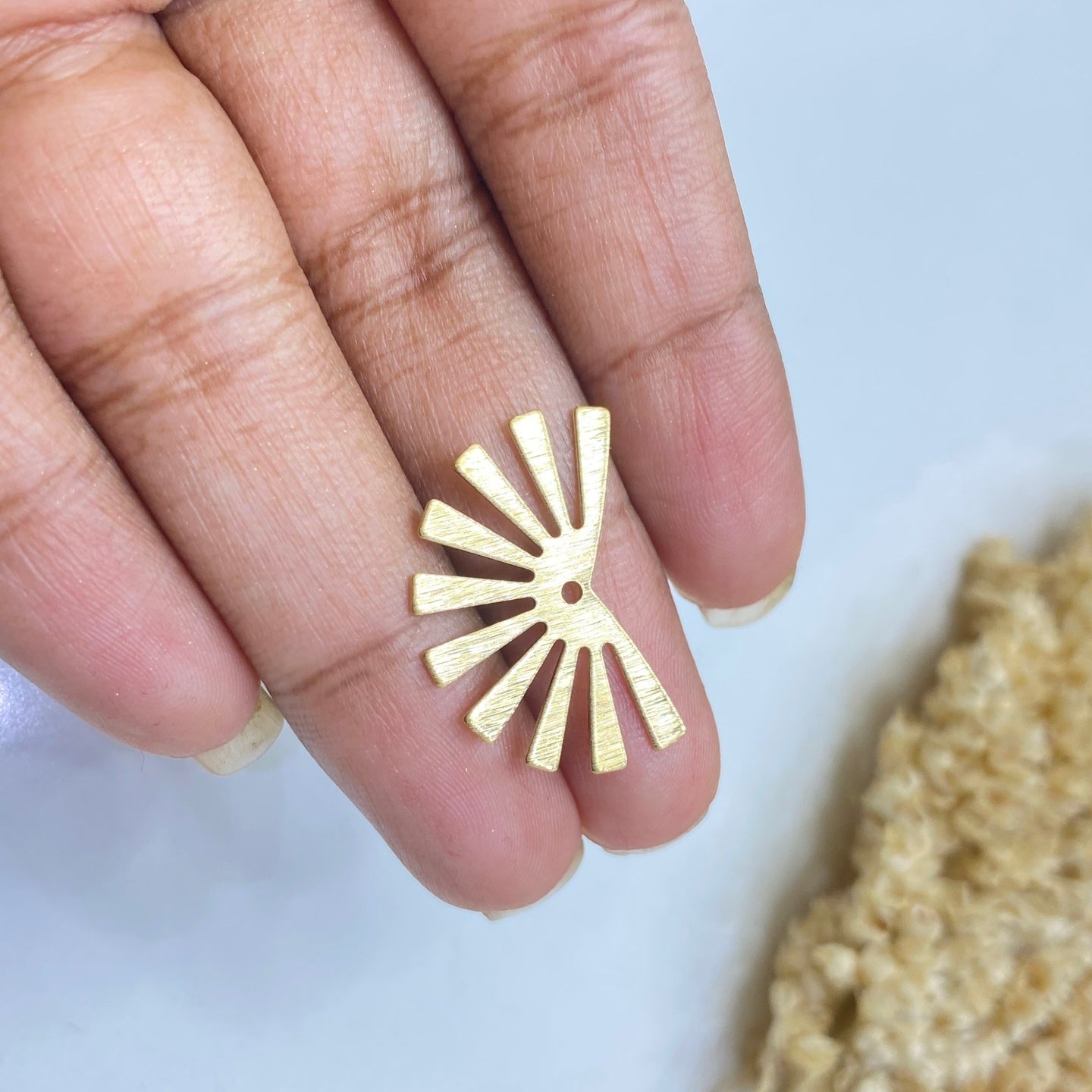 SS 103 Textured sun charm ( 1 pc )