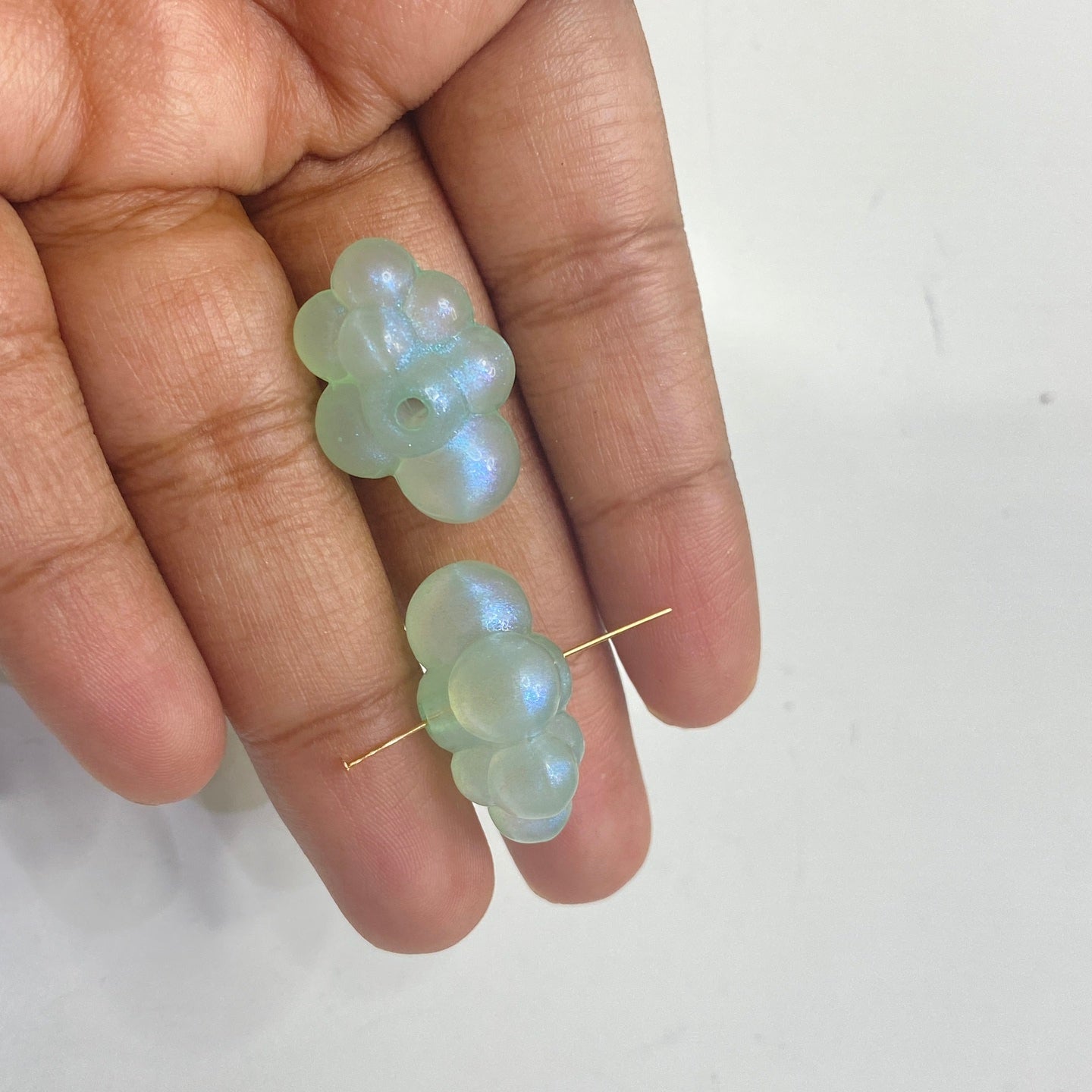 BBB 181 (C) green pearly cloud bead (1PC)\