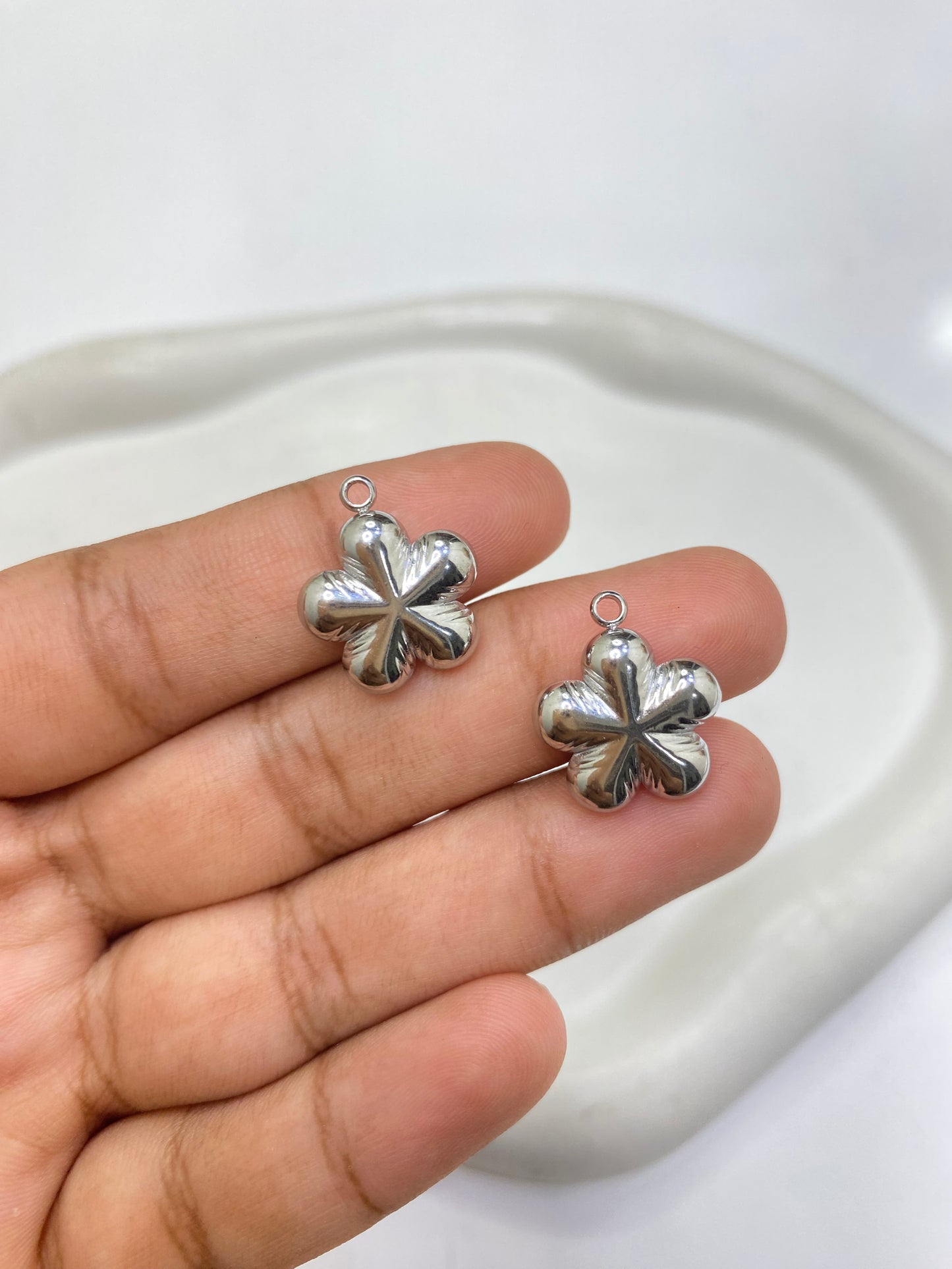 SS 2447 - Flower Steel  plated Stainless steel ( 1 pc ) Anti tarnish