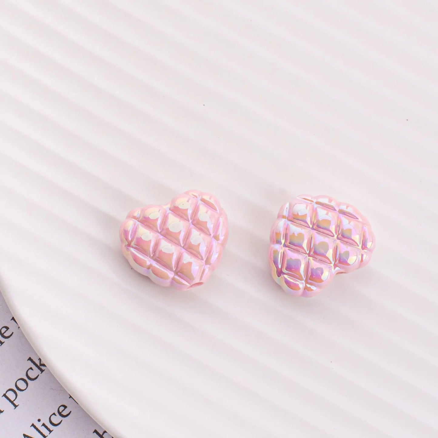 BBB 161 (D) pink Luminous heart uv plated holographic irrediscent Acrylic bead ( 1 pc )