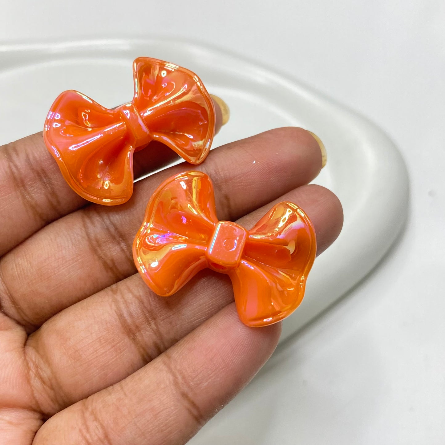BBB 175 (D) Orange bow iridescent Acrylic bead (1PC)