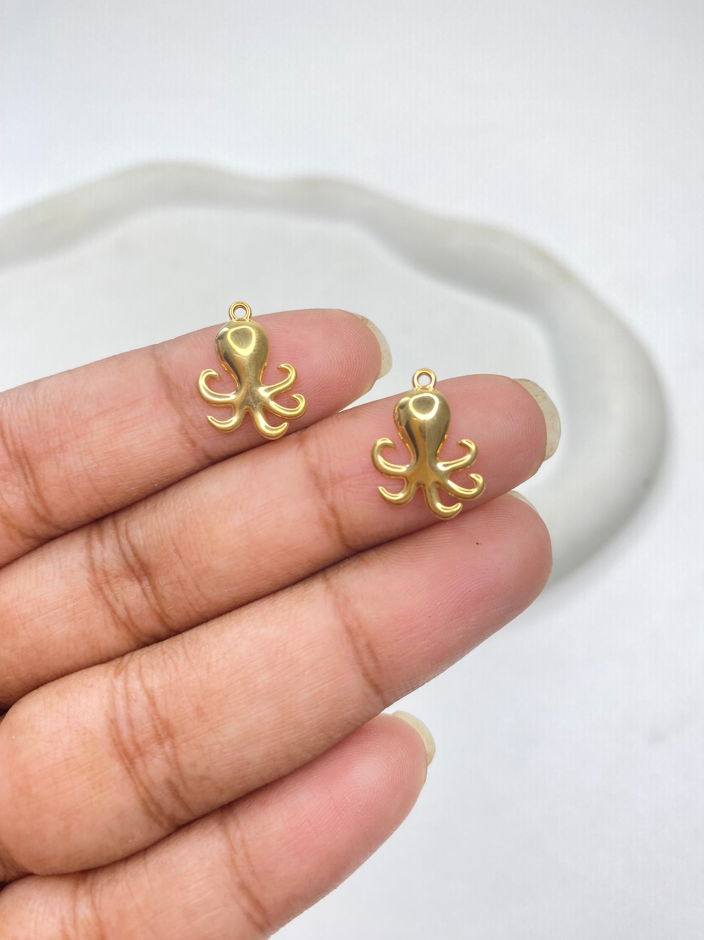 SS 2985 Octopus Charm Tiny Sea Creature 18K Gold PVD plated stainless steel ( 1 piece ) Anti tarnish ( 11:15 mm )