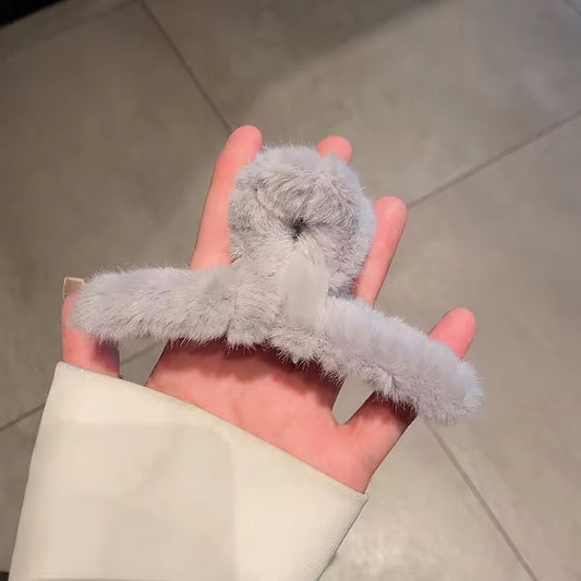HA 01 (b) Light Grey Plush Fluffy Hair Claw ( 1 pc )
