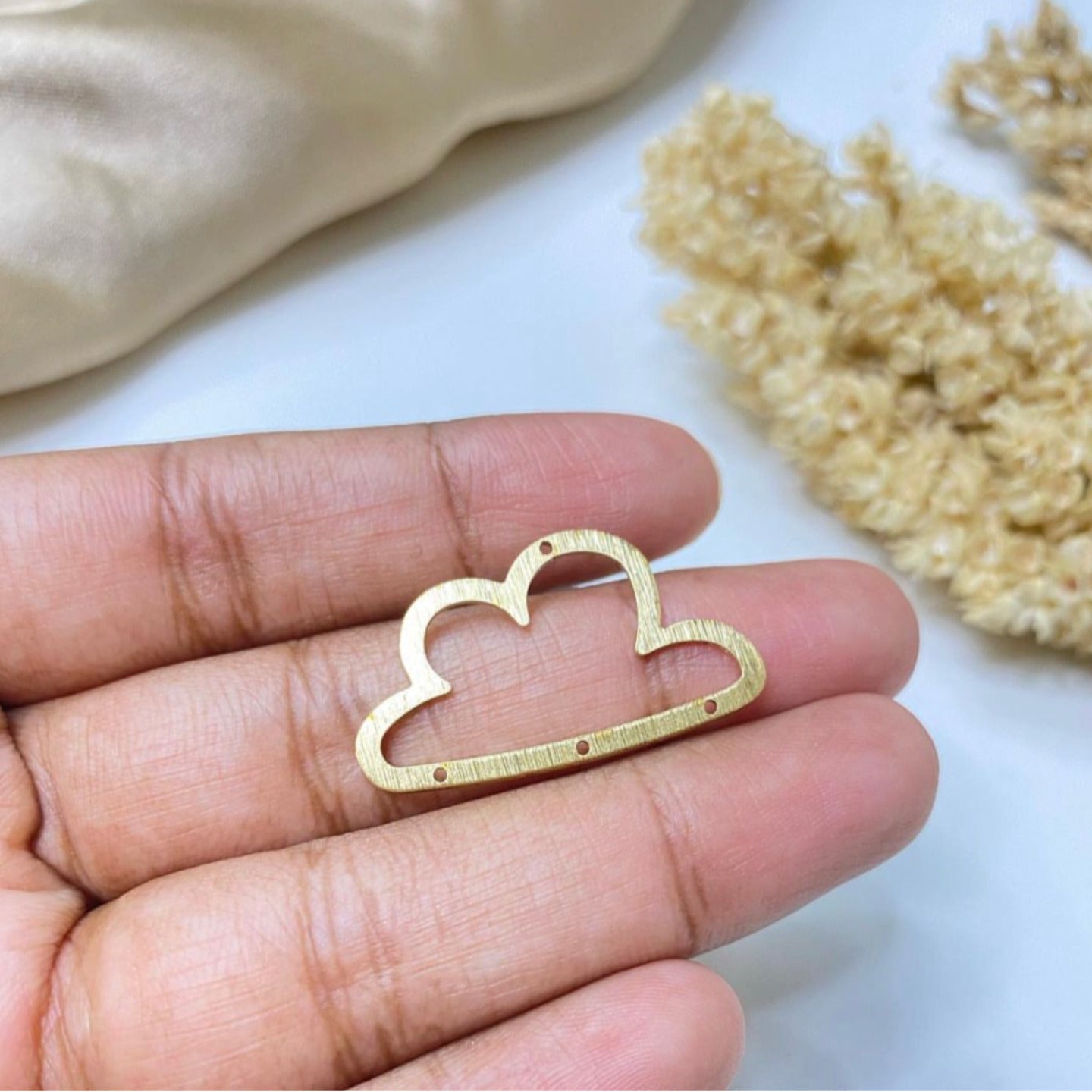 SS 134 Textured cloud connector ( 1 pc )