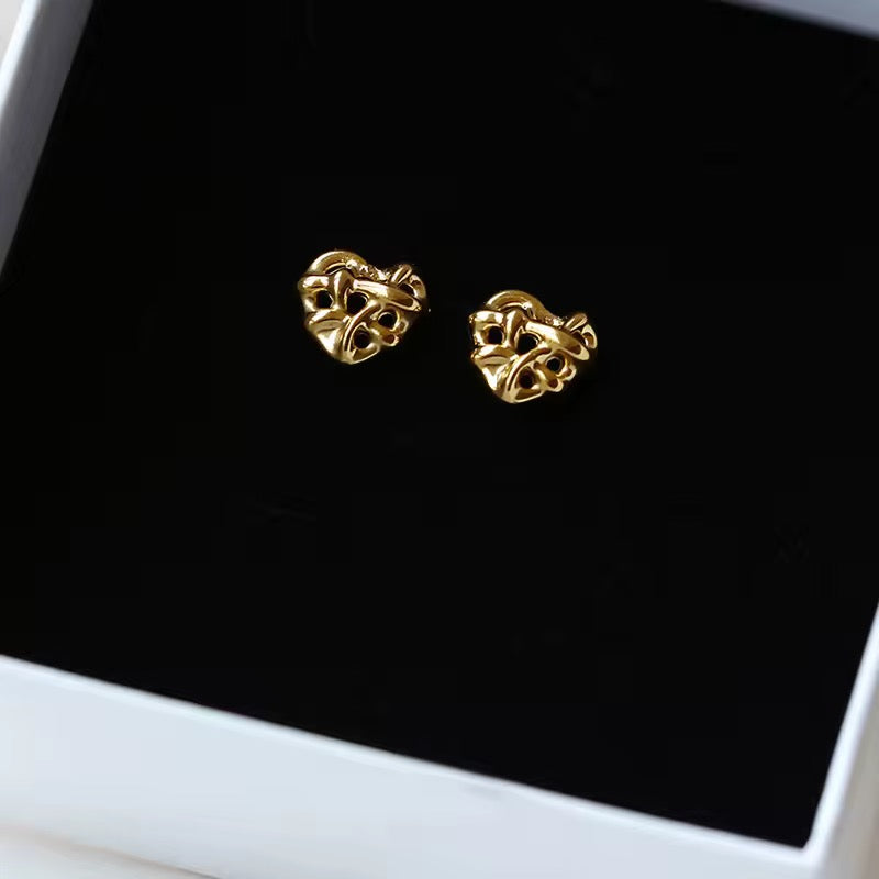 SJ 232 Heart stud -18k gold plated stainless steel - Anti tarnish - Wholesale
