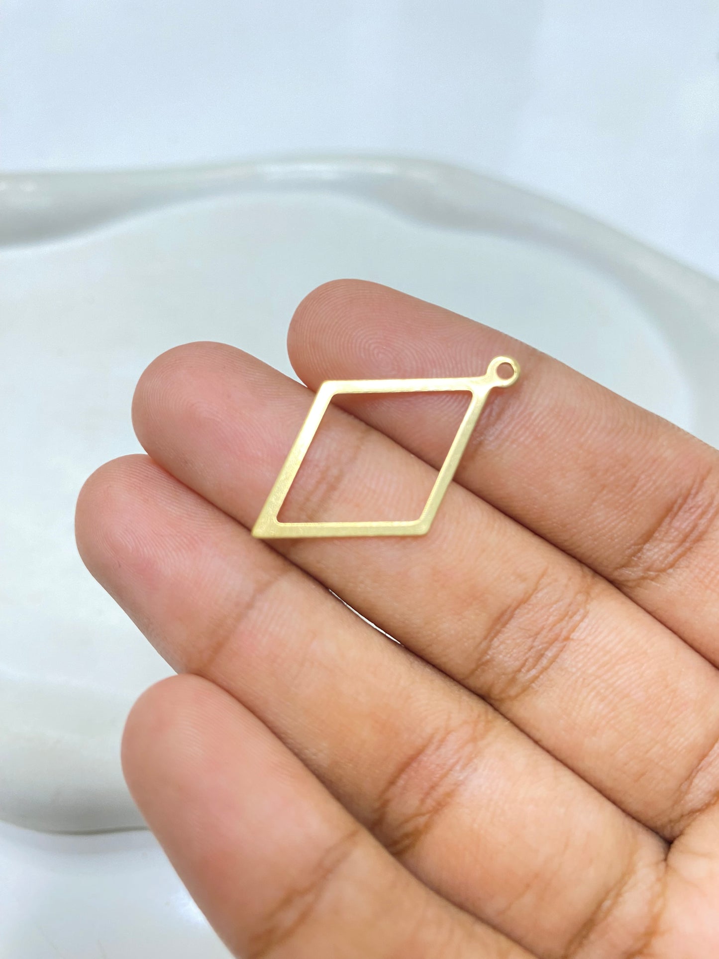B 2495 Hollow Rhombus charm ( 1 pc )