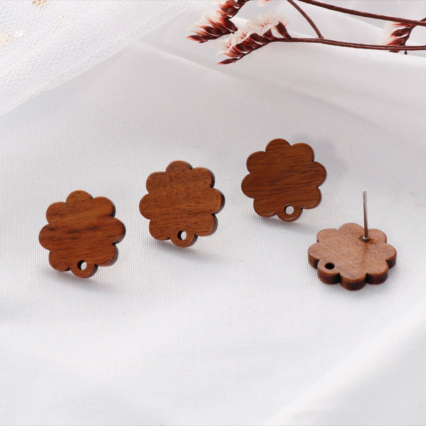 SS 798 Flower shap wood post