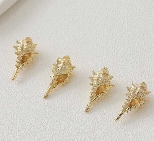 SS 519 seashell charm gold plated