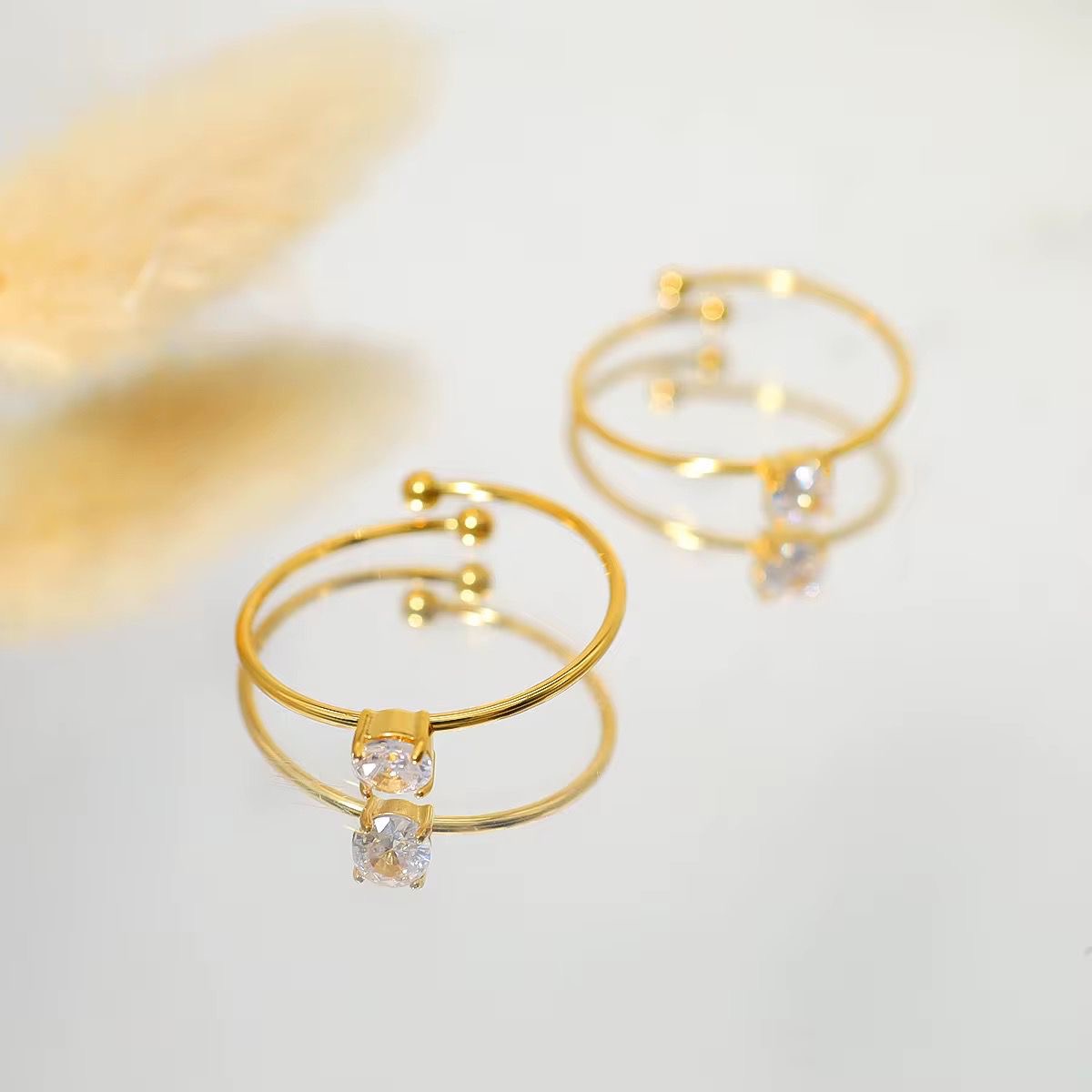 SJ 718 Diamond Minimalistic Ring Adjustable - 18k Gold PVD plated stainless steel - Anti tarnish