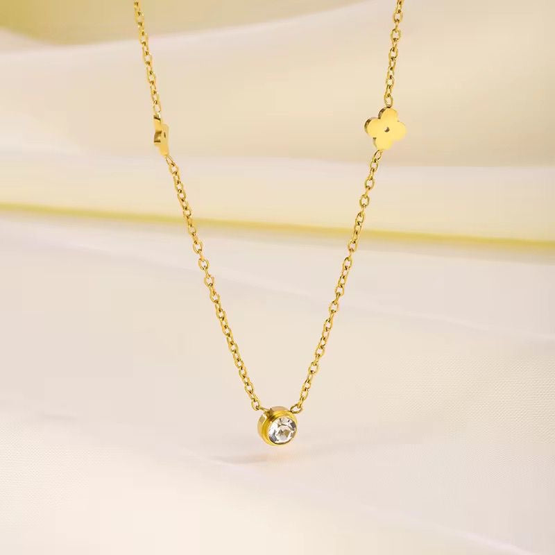 SJ 544 Dainty Zircon multi flower Necklace - 18k Gold PVD plated stainless steel - Anti tarnish