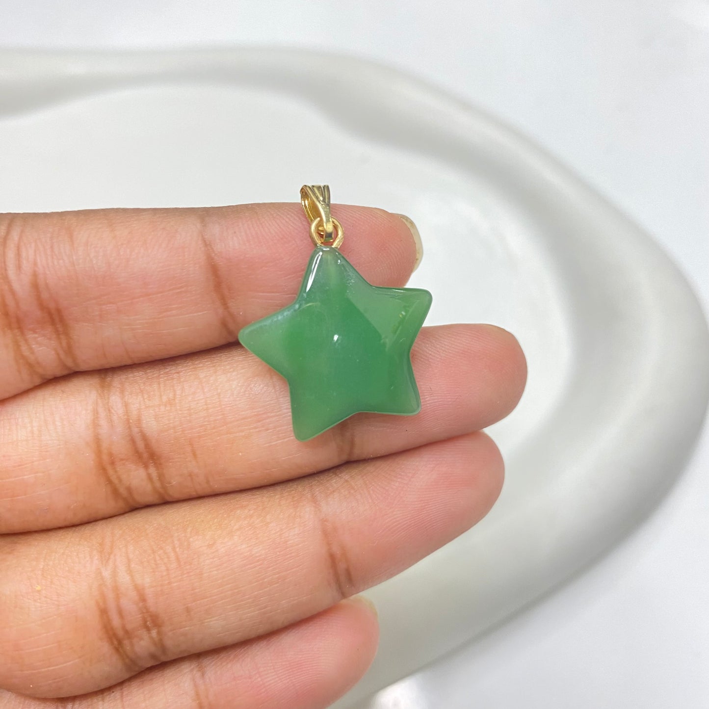 GB 1559 Jade green Star glass pendant- per piece