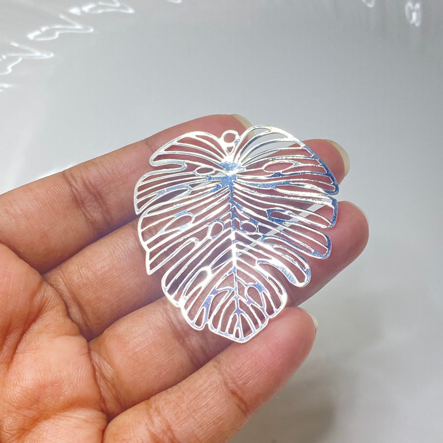 SS 290 - Big Monstera silver plated charm