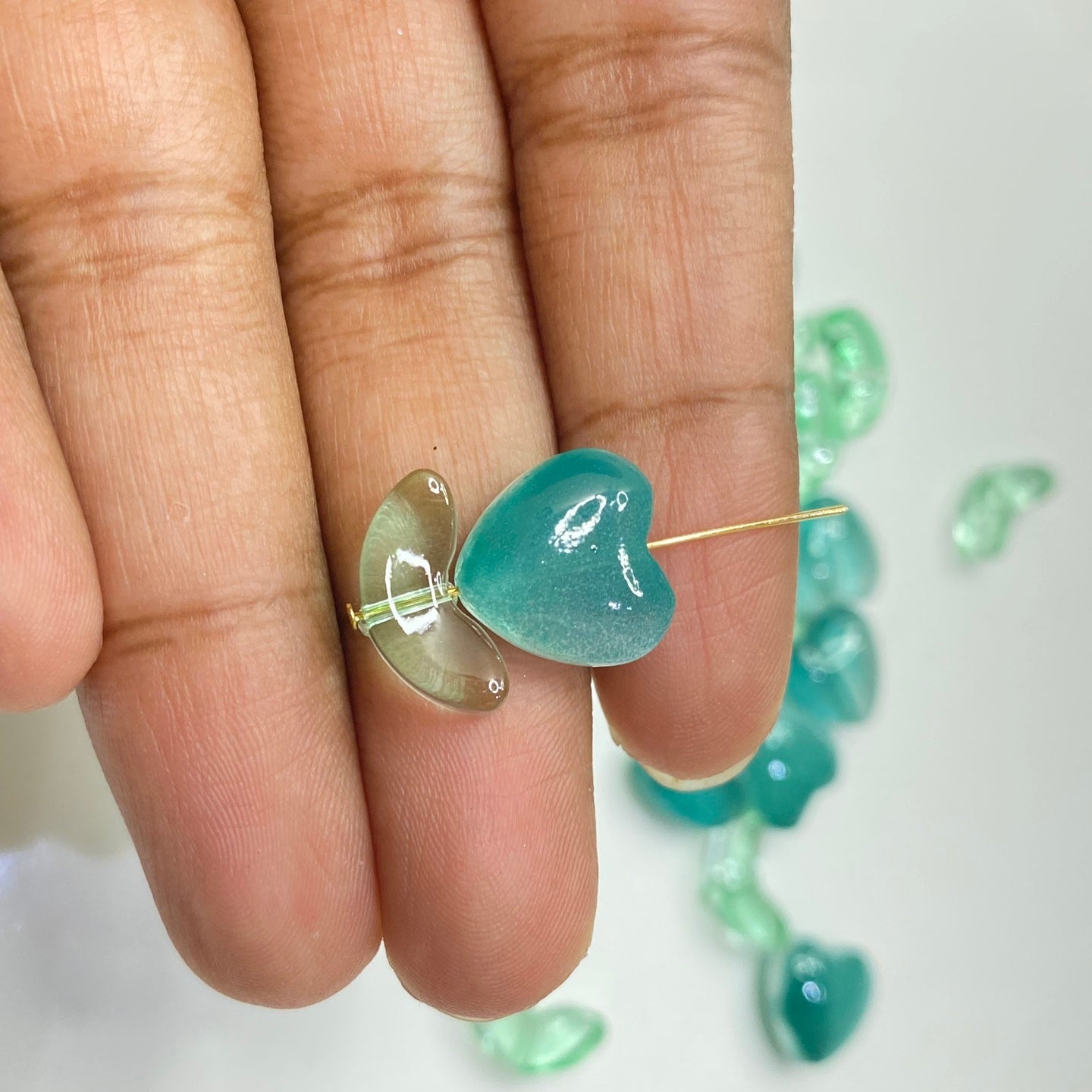 GB610 blue heart glass flower bead