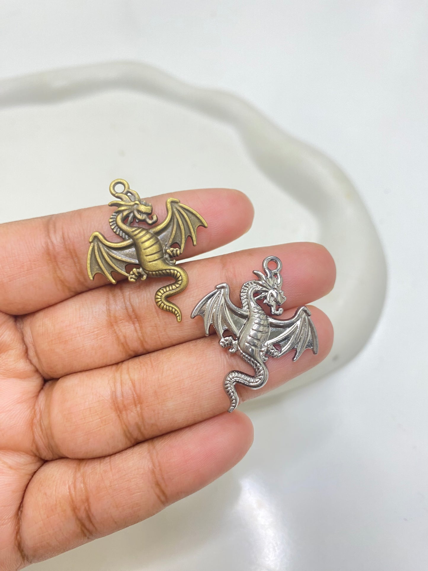 MC04A Dragon Metal charm ( 1 pc )
